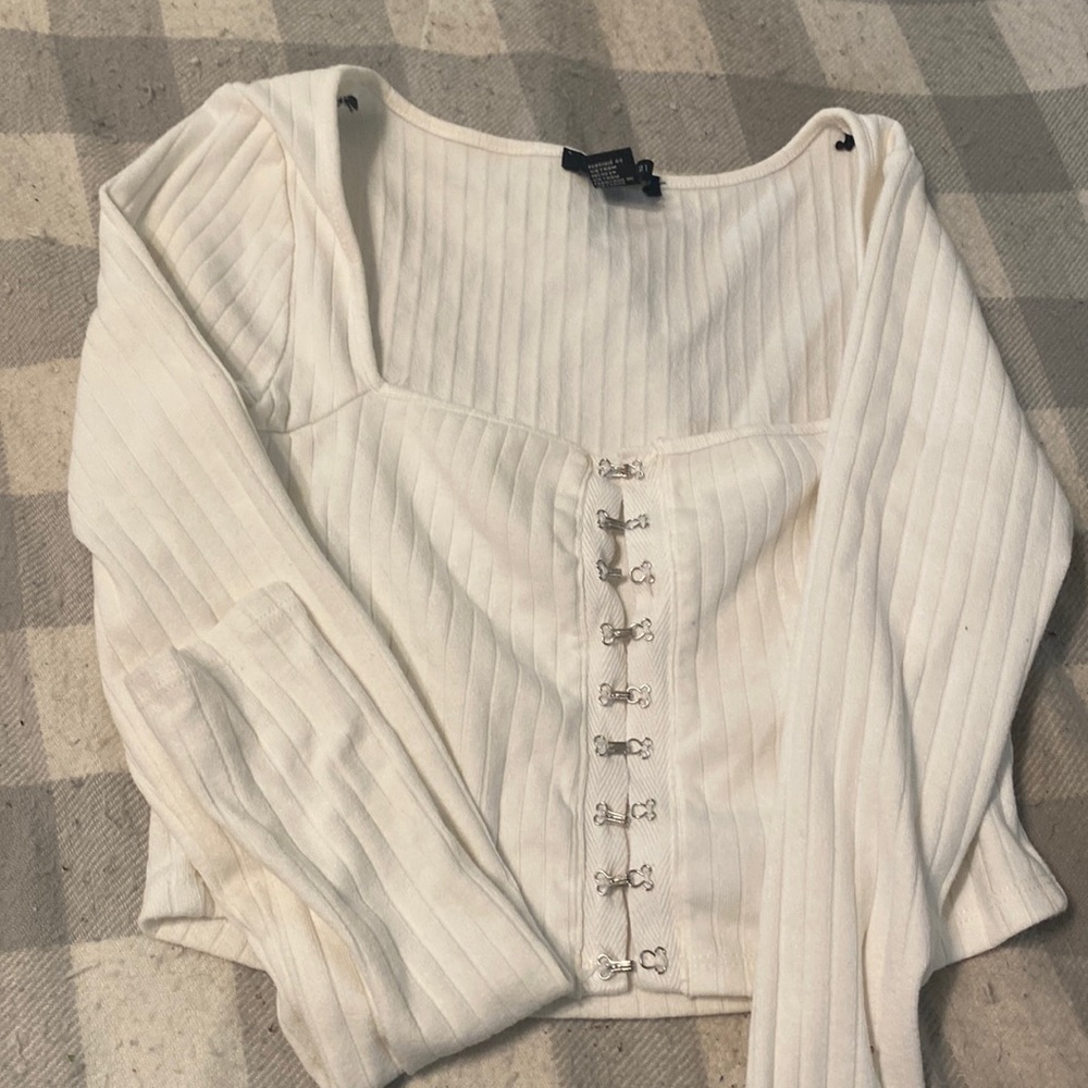 White long sleeve snap crop top